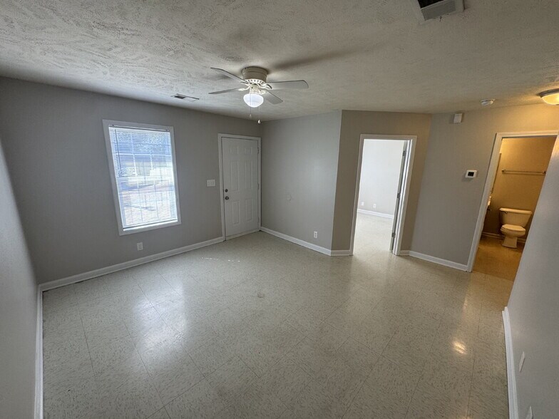 Building Photo - 104 A TENNESSEE AVE
