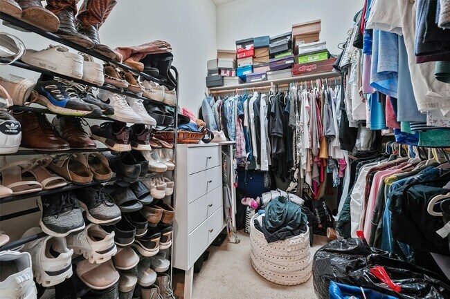 Building Photo - 4514 Center St