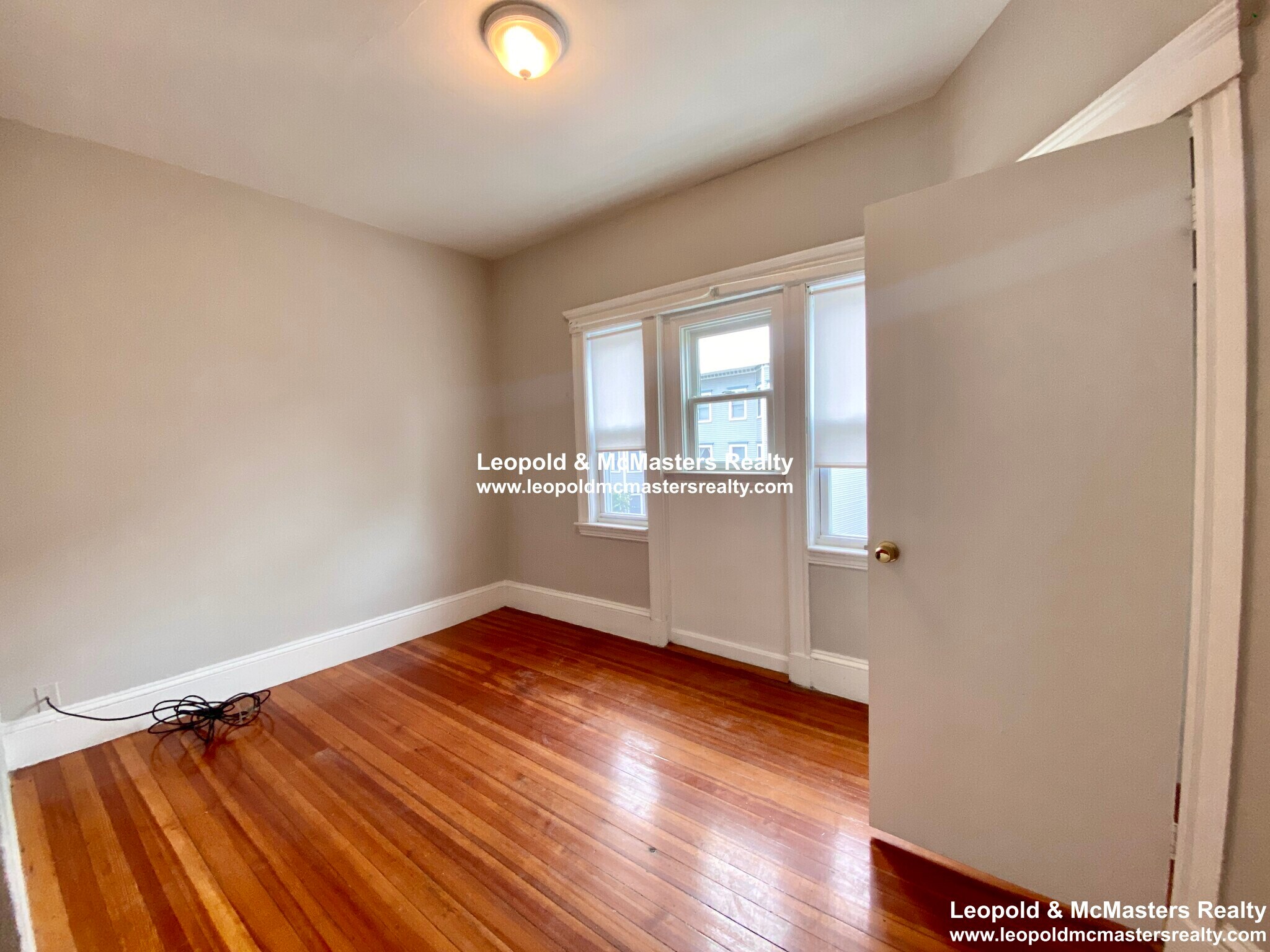 Building Photo - 19 Roseclair St