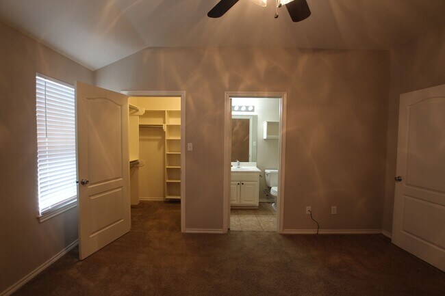 Building Photo - 16988 Loring Ln