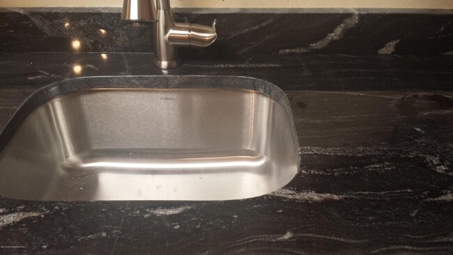 Building Photo - 434A Andover Dr