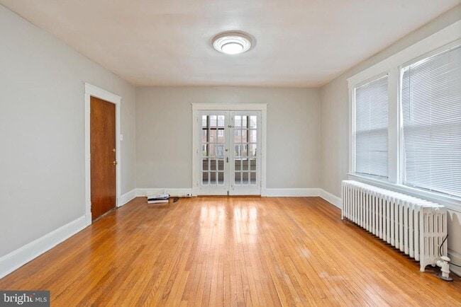 Building Photo - 639 Plymouth Rd