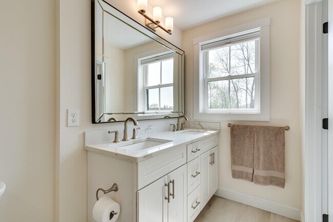 Building Photo - 30 Cate St