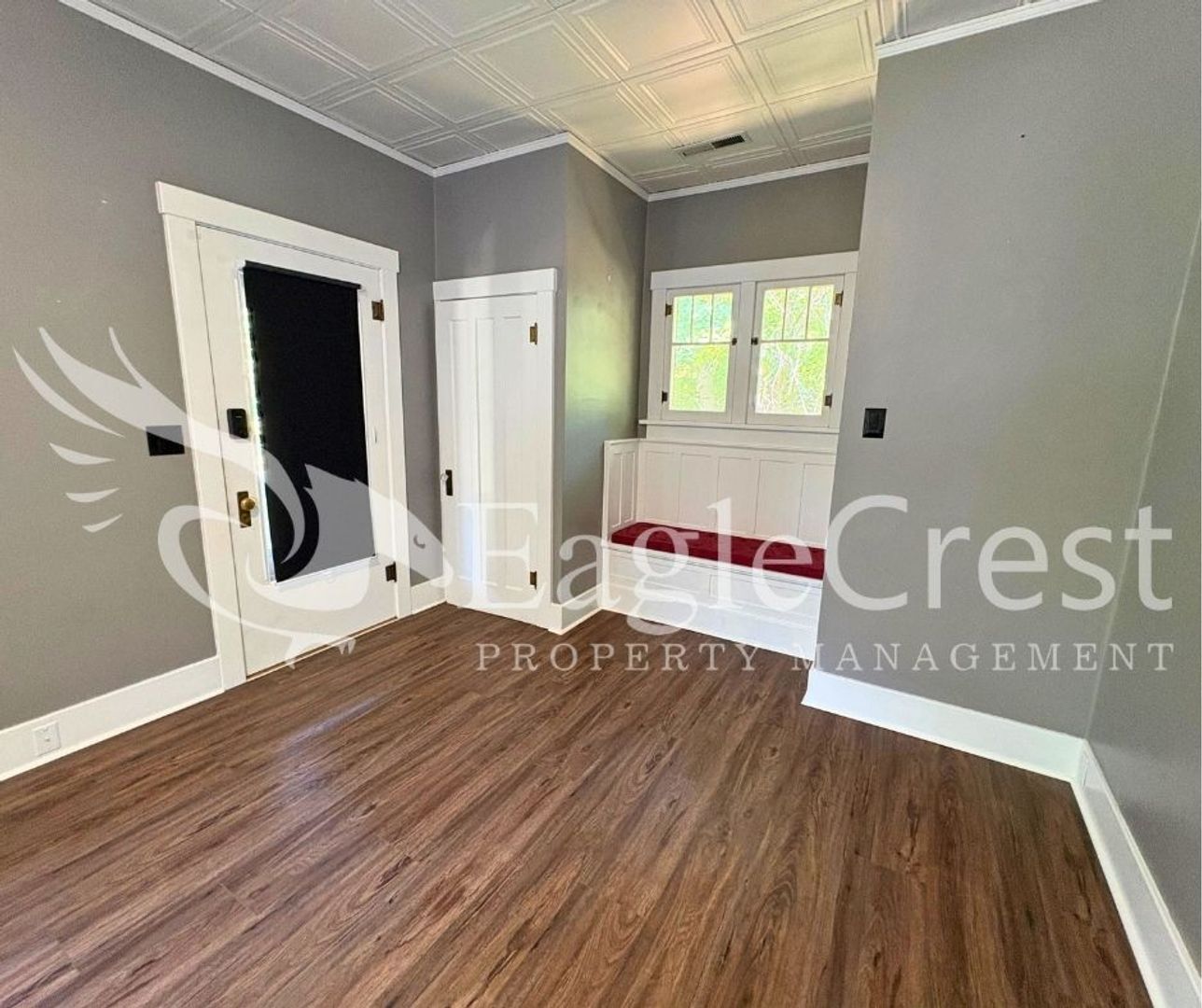 Building Photo - Beautifully Renovated Historic 3 Bedroom Home