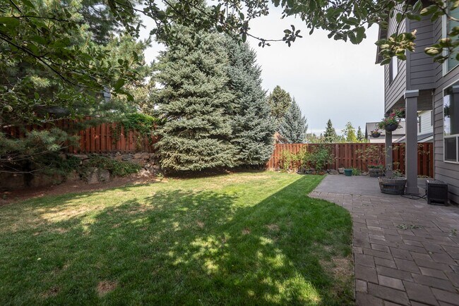 Building Photo - 4-Bedroom Home Near Pine Nursery Park Smart Upgrades & Spacious Yard