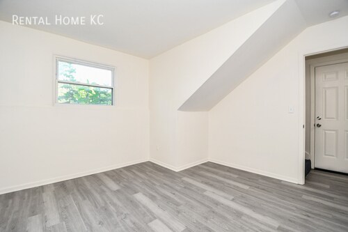 Building Photo - 9007 W 78th Cir