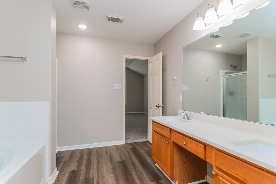 Building Photo - 18419 Atascocita Meadows Dr