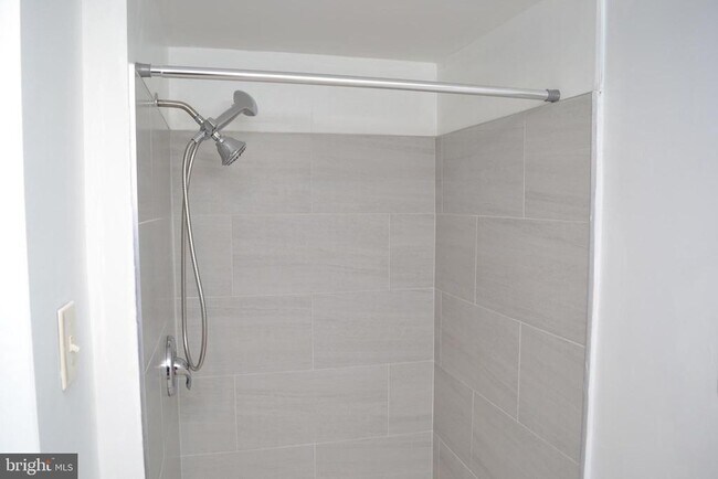 Building Photo - 127 N Market St