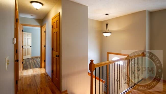 Building Photo - Spacious 3Bed/ 1Bath Home