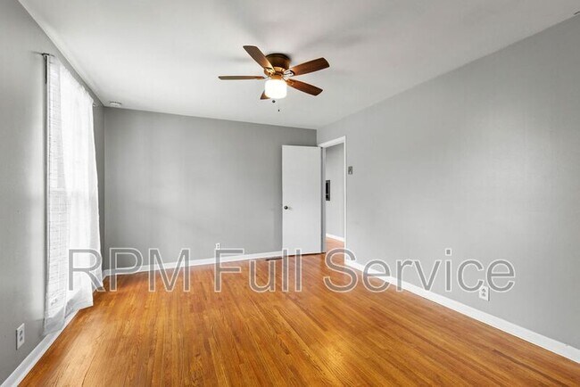 Building Photo - 3127 Larkspur Dr