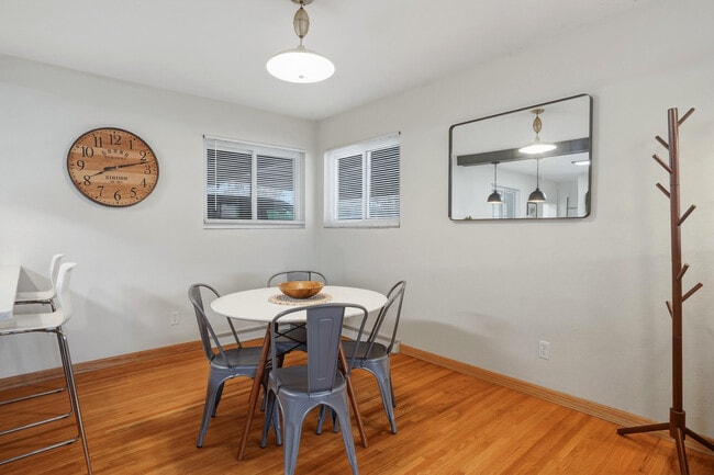 Building Photo - 208 Westridge Dr