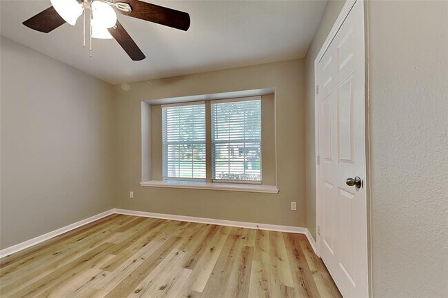 Building Photo - 22 Orchid Grove Pl