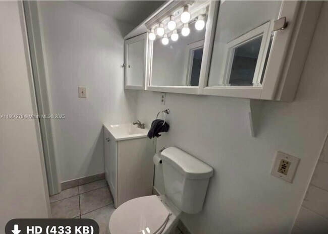 Building Photo - 1100 SW 3rd St