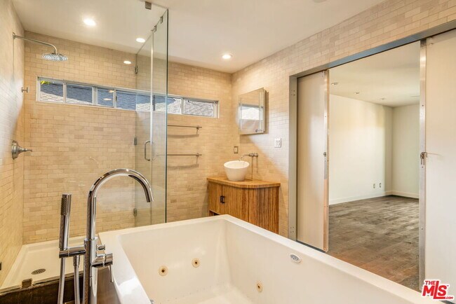 Building Photo - 4075 Los Nietos Dr