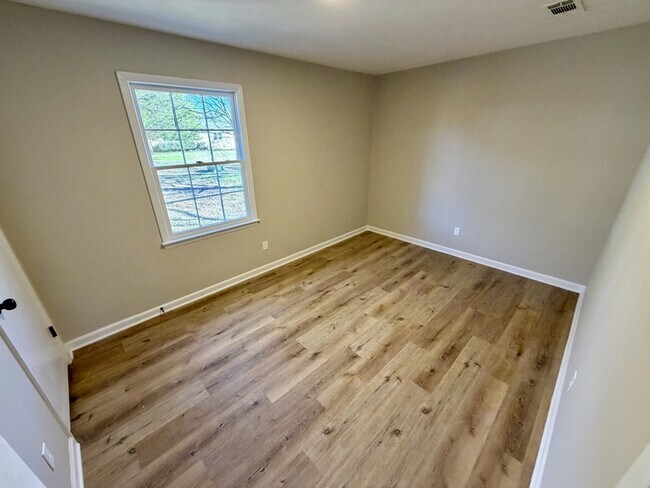 Building Photo - 80 Glenn Burnie Dr