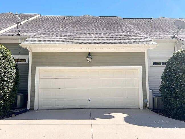 Building Photo - 107 Olde Towne Dr
