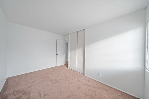 Building Photo - San Diego New Years Special Two Weeks FREE 3 bed /2 bath Home w Garage, Enclosed Patios, Fireplac...