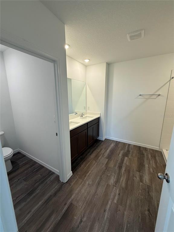 Building Photo - 32514 Weathered Oak Dr