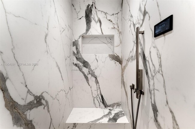 Building Photo - 900 Biscayne Blvd