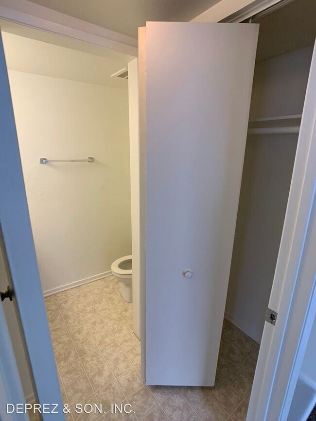 Building Photo - 4 br, 2.5 bath House - 741 HACIENDA DR.