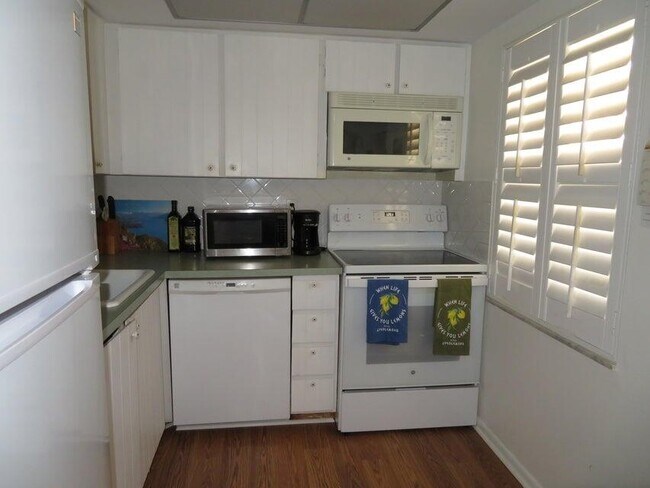 Building Photo - 5580 Tamberlane Cir