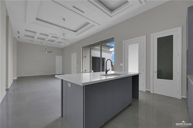 Building Photo - 17 Viola St