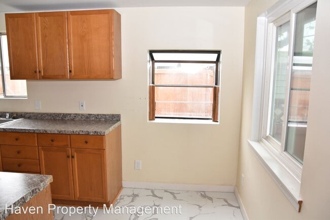 Building Photo - 3 br, 2 bath House - 1731 S 42nd St