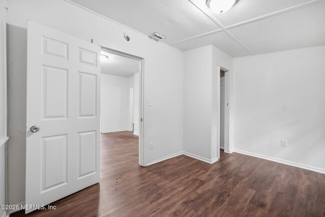 Building Photo - 920 George Cir