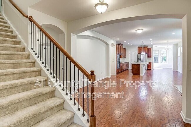 Building Photo - 728 Lampwick Ln