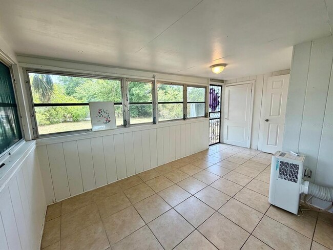 Building Photo - 4627 19th Ave S