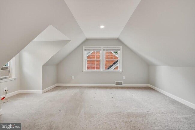 Building Photo - 1605 W Braddock Rd