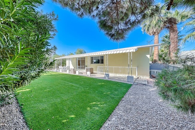 Building Photo - 1245 S 15th St