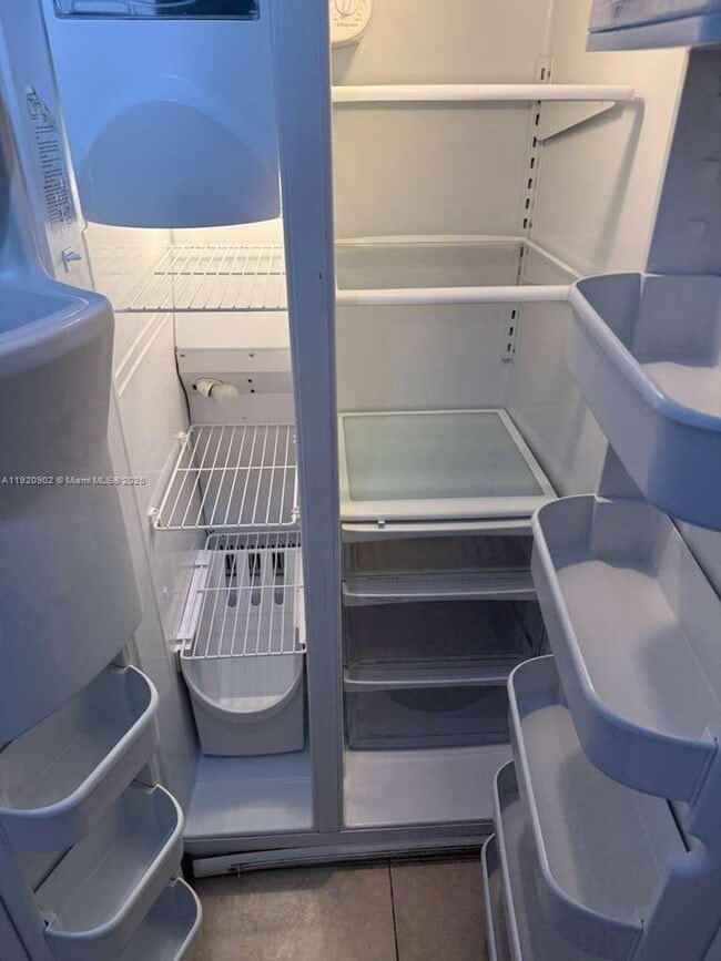 Building Photo - 6960 Miami Gardens Dr