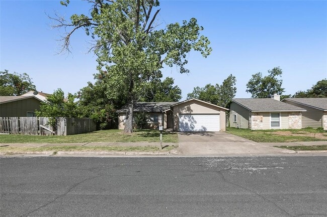 Building Photo - 10503 School House Ln