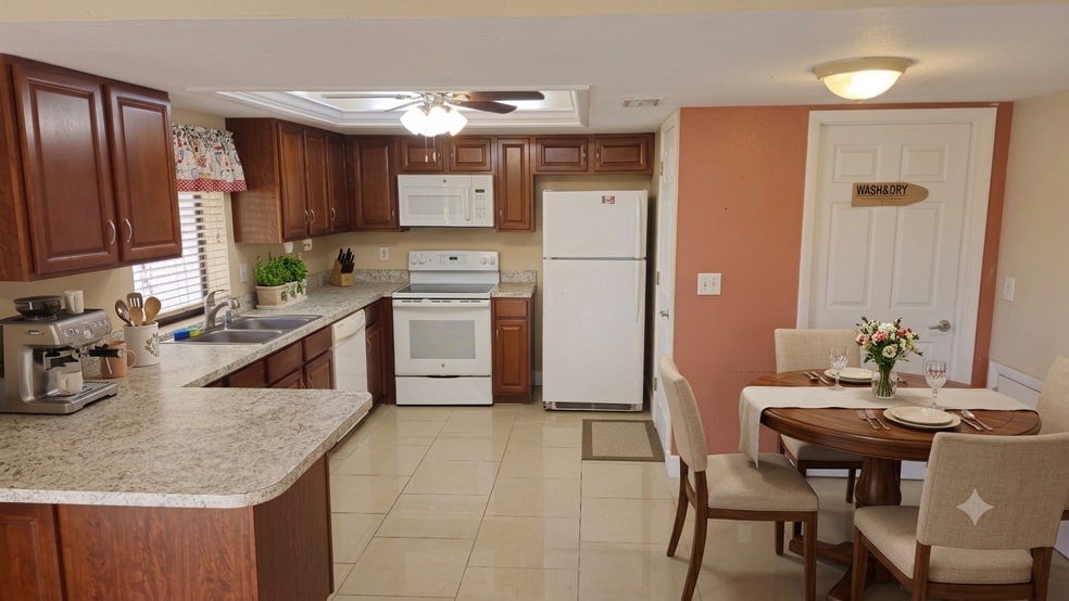 Kitchen *This Photo is Virtually Staged* - 1124 SE 6th Ave