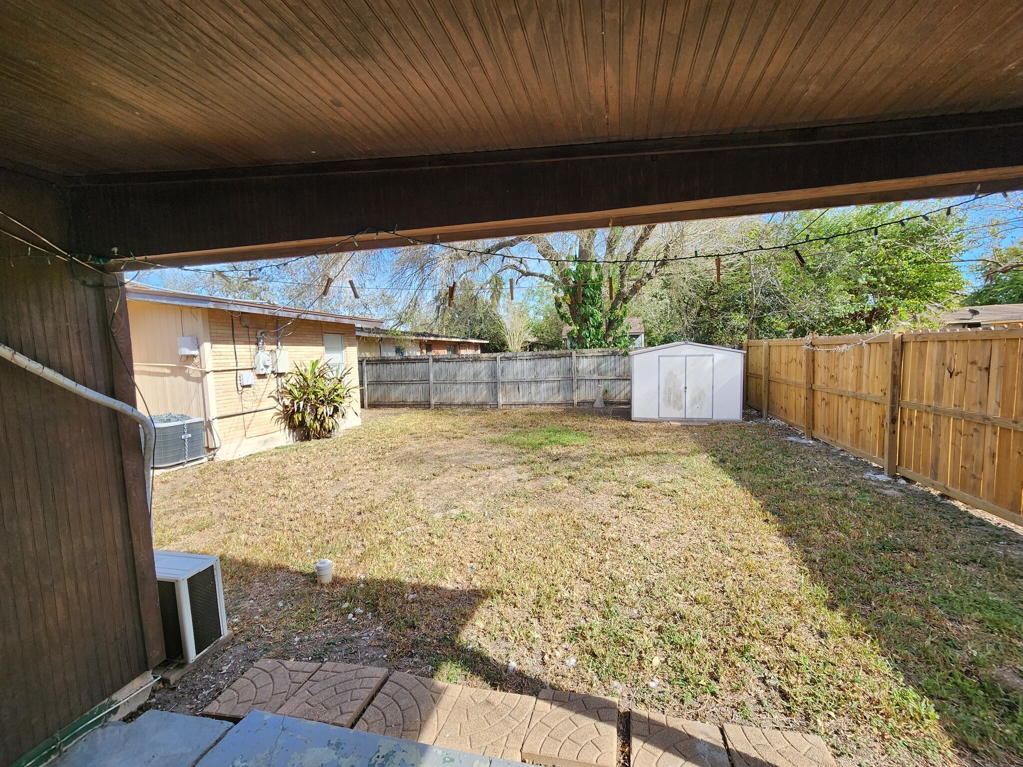 Building Photo - 304 Staunton St