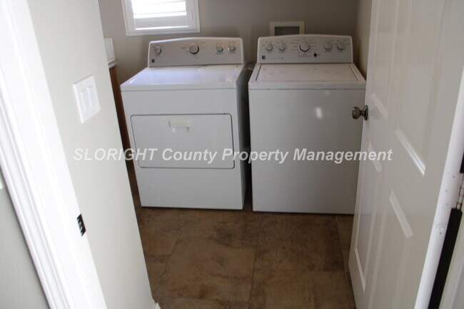 Building Photo - AVAILABLE JULY - Beautiful 2 Story SLO Home - 4 Bedroom / 3 Bathroom