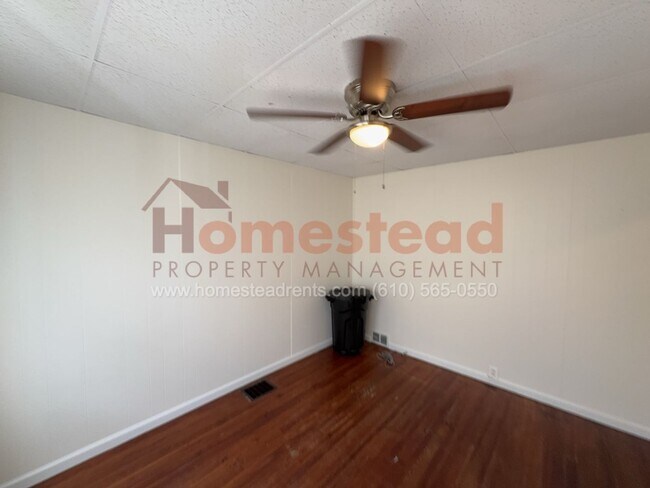 Building Photo - 3 BEDROOM HOME IN MARCUS HOOK