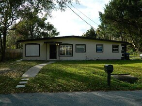 Building Photo - 944 Kensington Dr