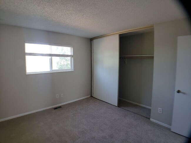 Bed1 - 16547 E Harvard Ave