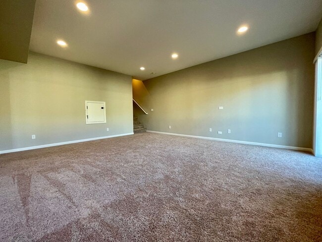 Building Photo - 16985 NW Madrone St