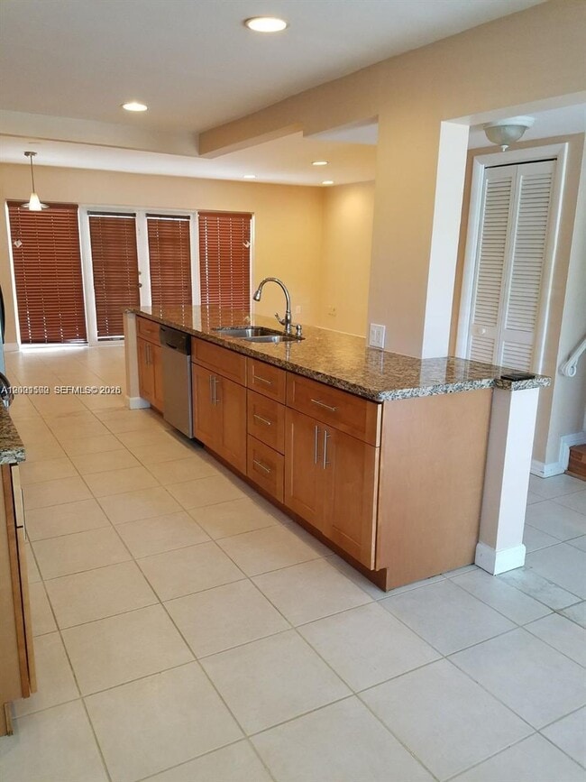 Building Photo - 2750 N 34th Ave