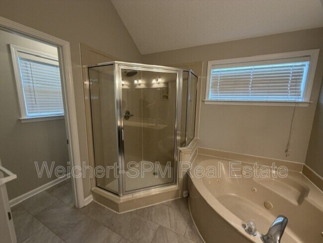 Building Photo - 11245 Cashmere Wood Dr