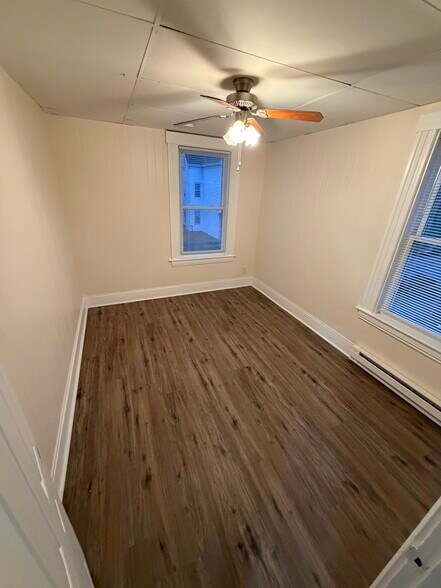 Building Photo - 478 Hevey St