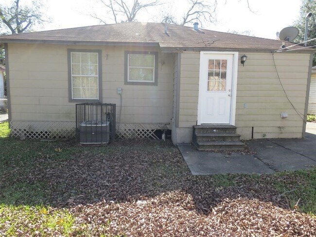 Building Photo - 3445 Nathaniel Brown St