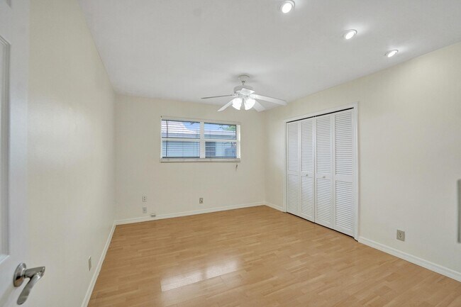 Building Photo - 4721 Sarazen Dr