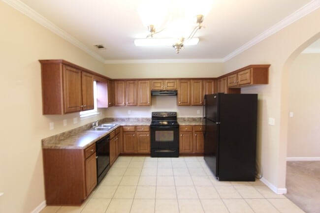 Building Photo - 222 Oxmoor Pl