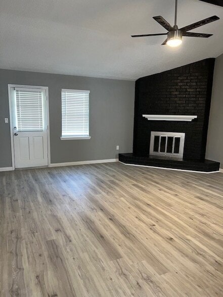 Building Photo - 426 Irene Dr
