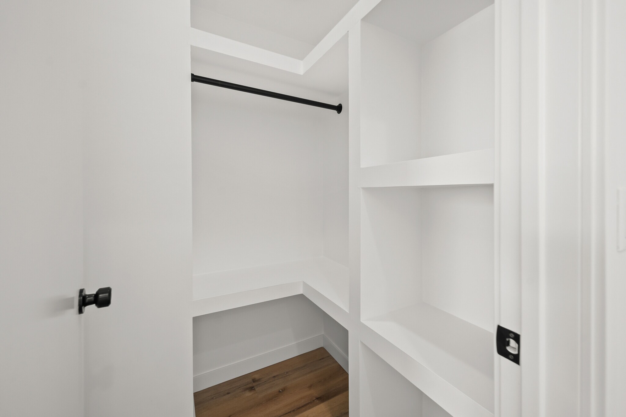 Building Photo - 6049 Craner Ave