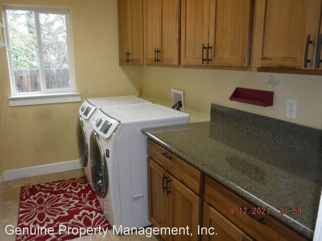 Building Photo - 3 br, 2 bath House - 800 N Rose Street